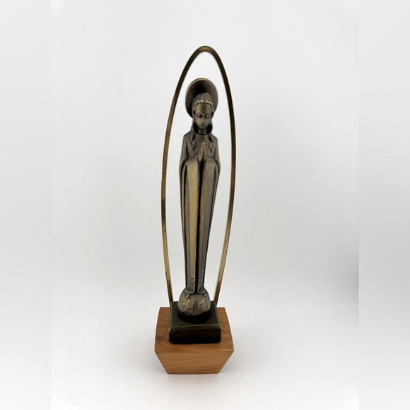 Vintage Other - Elegant Bronze‎ Colored Sculpture with Wooden Base Praying Madonna